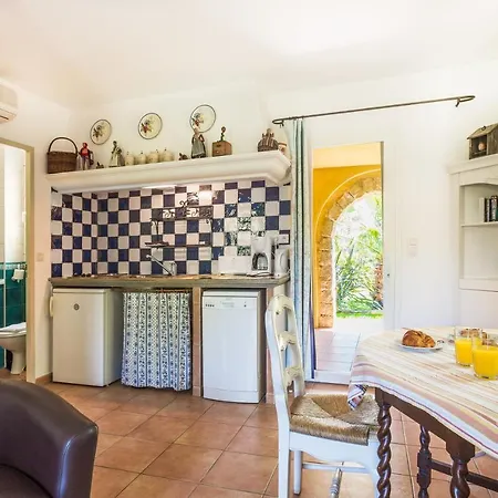 A Merula 1 Bedroom Appartement *